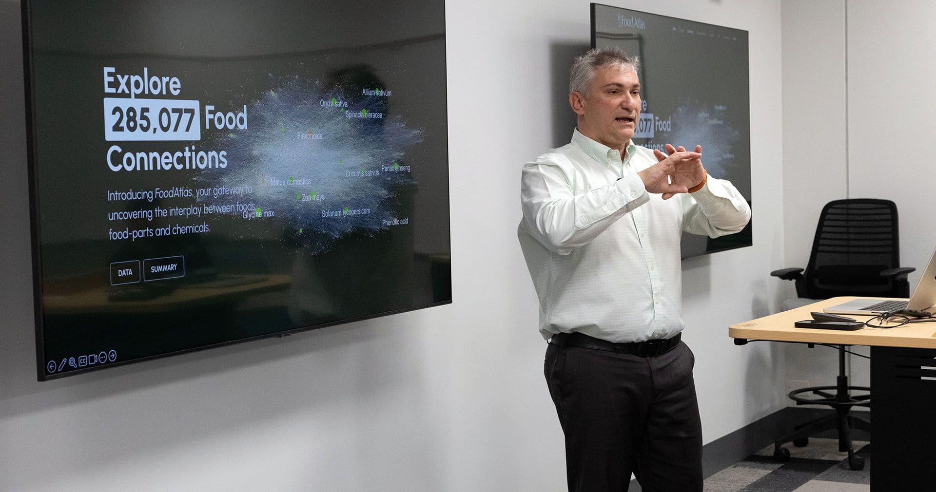 Dr. Ilias Tagkopoulos speaking about FoodAtlas at the AIFS Speaker Series